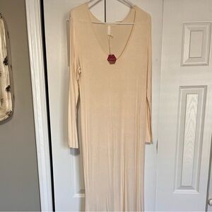 Elegant Cream Long Sleeve Dress